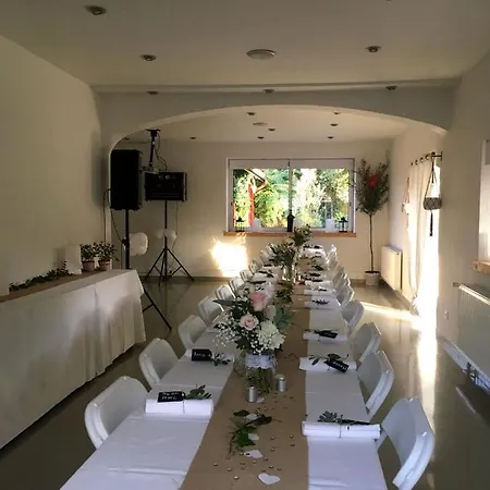 Hotel Logis O Cleppe