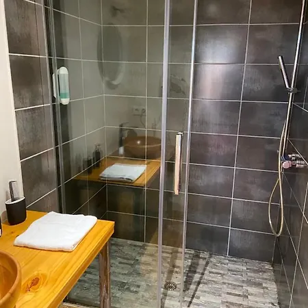 Hotel Logis O Cleppe